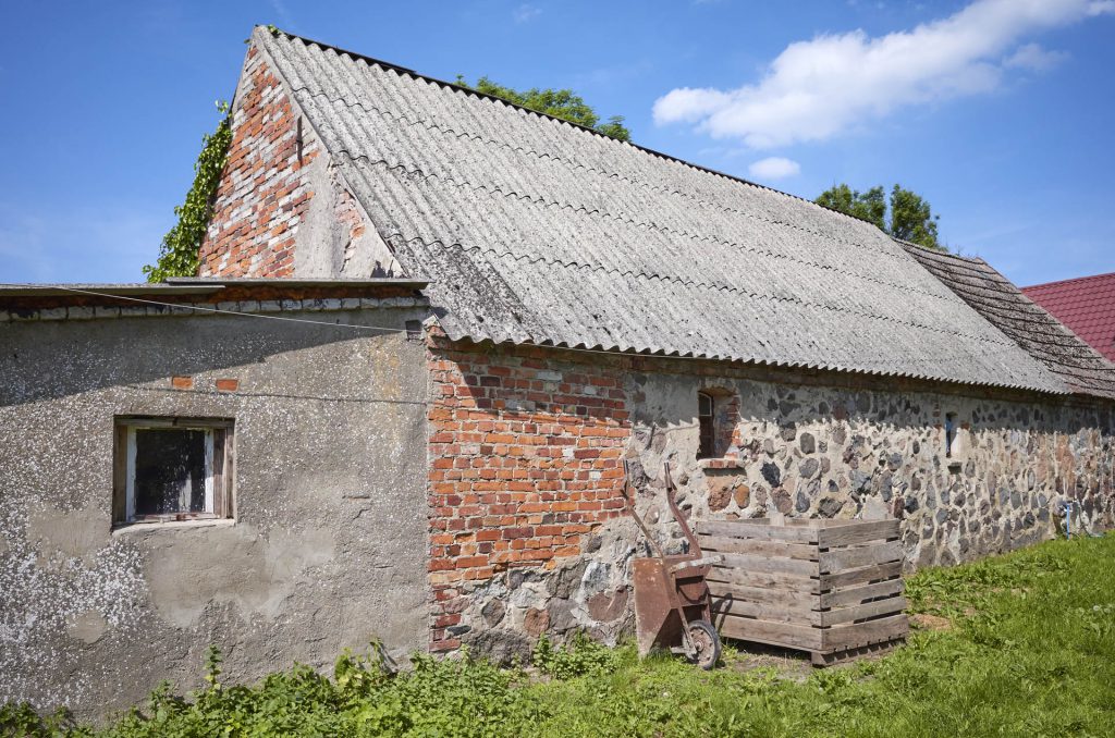 asbestos barn from Smart Asbestos
