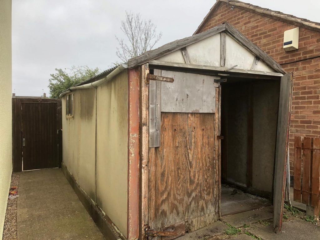 An asbestos garage